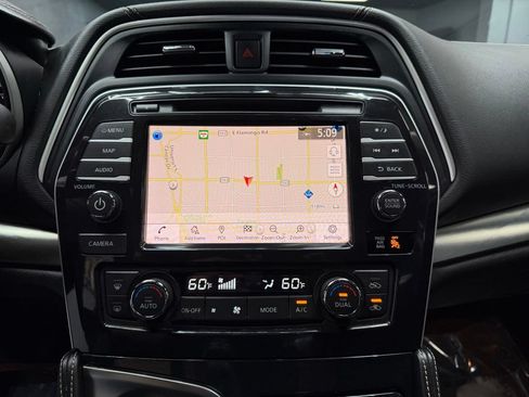 Used 2022 Nissan Maxima SV w/ Floor Mat Group FWD image 24