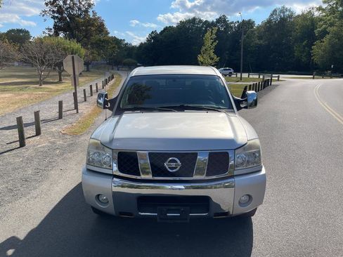 Used 2005 Nissan Titan SE image 5