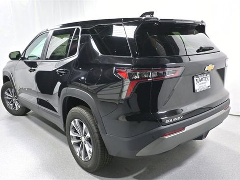 New 2026 Chevrolet Equinox LT w/ Convenience Package II image 5