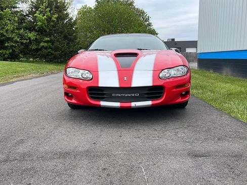 Used 2002 Chevrolet Camaro Z28 w/ SS Performance/Appearance Pkg RWD image 2