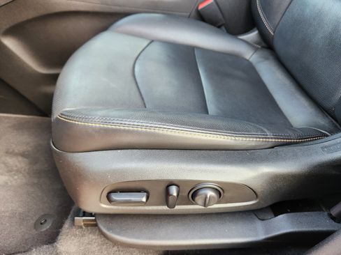 Used 2020 Chevrolet Equinox Premier image 25