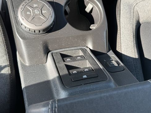 Used 2025 Ford Bronco Big Bend image 27