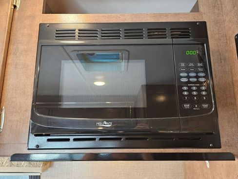 Used 2018 Ford E-450 and Econoline 450 Super Duty w/ Motorhome Prep Package image 24