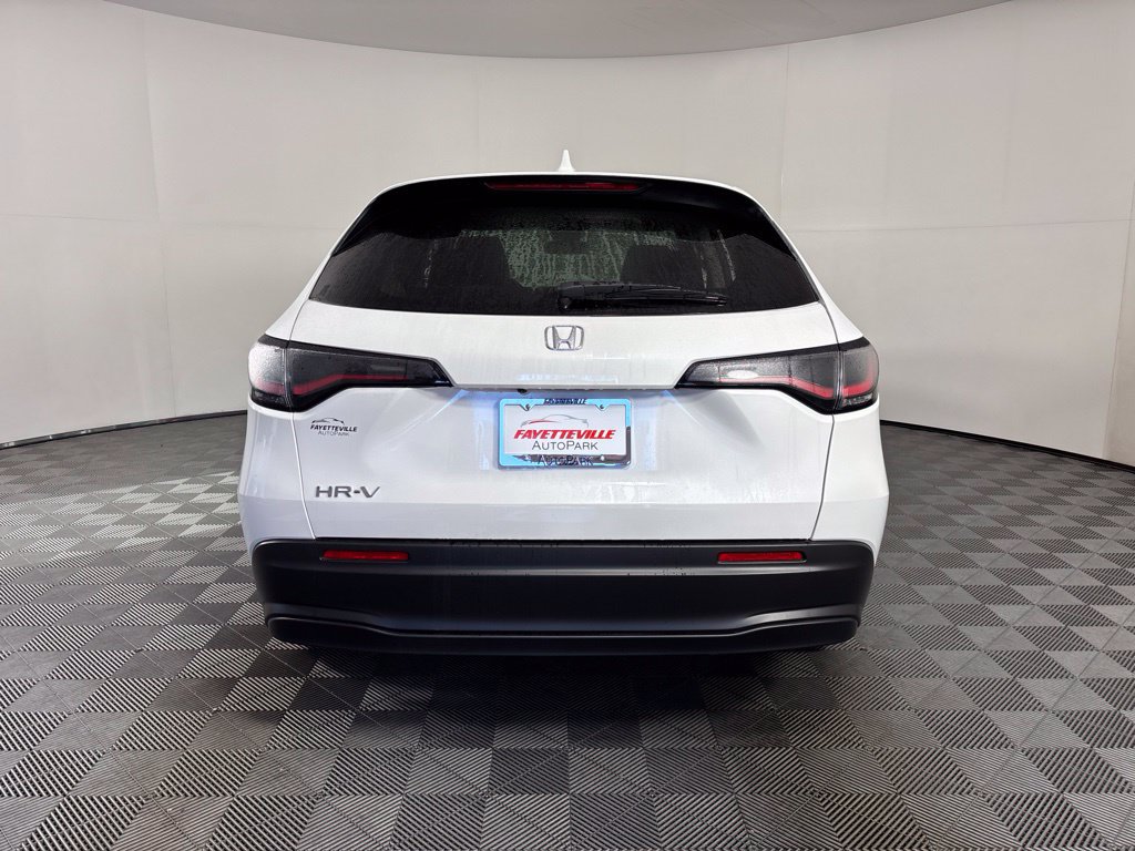 Used 2027 Honda HR-V LX image 8