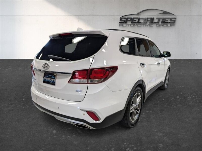 Used 2017 Hyundai Santa Fe FWD image 10