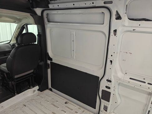 Used 2024 RAM ProMaster 2500 w/ Convenience Group FWD image 27