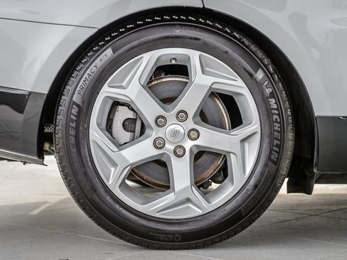 Used 2018 Land Rover Range Rover Sport HSE image 15