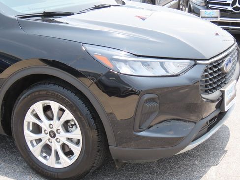 Used 2023 Ford Escape Active FWD image 6