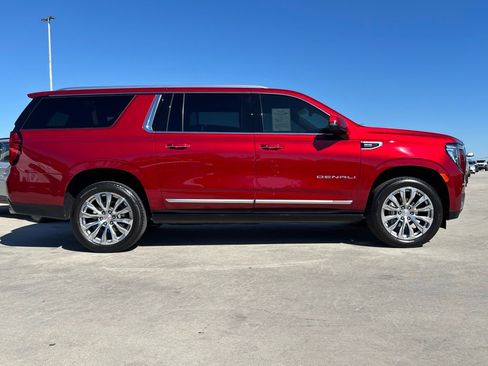 Used 2024 GMC Yukon XL Denali w/ Max Trailering Package image 3