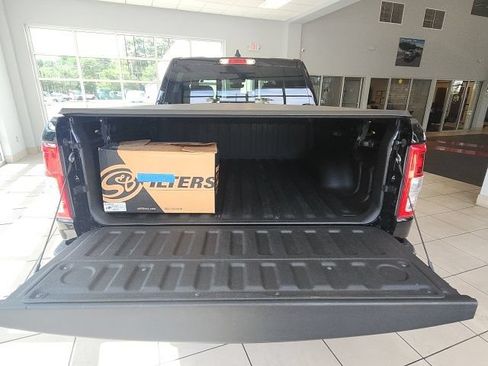 Used 2022 RAM 1500 Big Horn AWD/4WD image 42