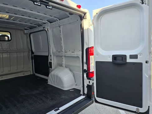 Used 2025 RAM ProMaster 1500 w/ Safety Group FWD image 14