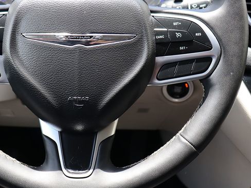 Used 2023 Chrysler Voyager LX FWD image 57