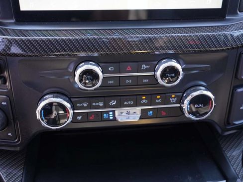 New 2026 Ford F250 Lariat w/ Black Appearance Package AWD/4WD image 36