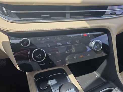 Used 2023 INFINITI QX60 Luxe w/ Vision Package image 26