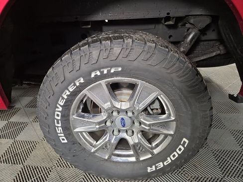 Used 2016 Ford F150 XLT w/ Equipment Group 302A Luxury image 11