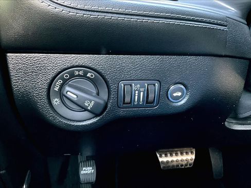 Certified 2023 Dodge Challenger SXT w/ Plus Package image 32