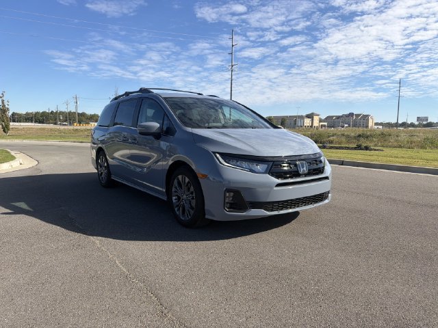 Used 2025 Honda Odyssey Touring image 7