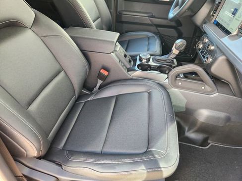 New 2026 Ford Bronco Badlands w/ Sasquatch Package image 10