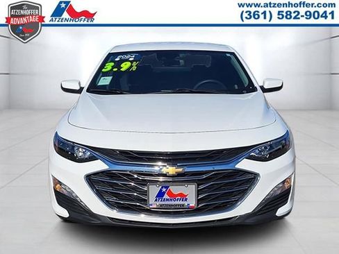 Used 2024 Chevrolet Malibu LT image 2