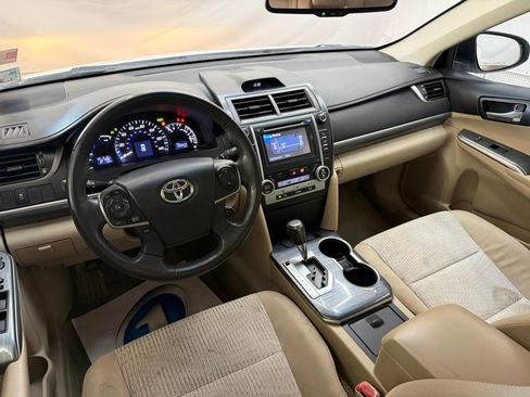 Used 2013 Toyota Camry XLE w/ Convenience Pkg image 8