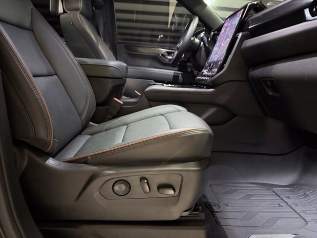 Used 2026 GMC Yukon XL AT4 w/ AT4 Premium Plus Package AWD/4WD image 47