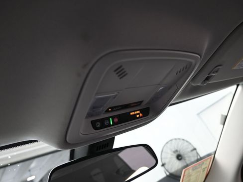 Used 2021 Chevrolet Traverse LS image 26