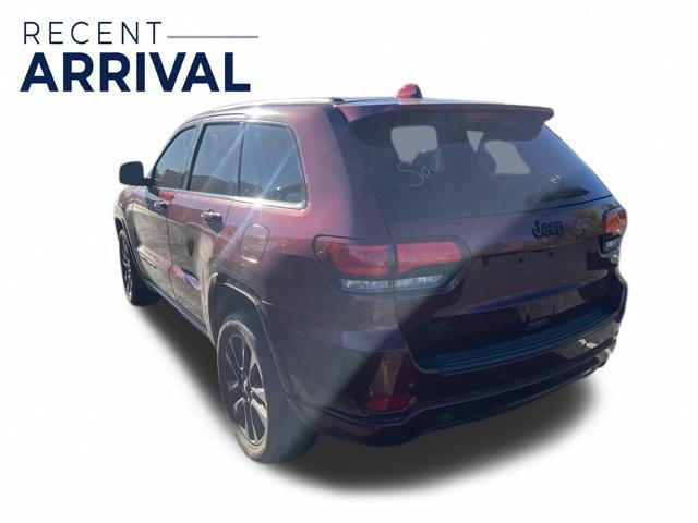Used 2019 Jeep Grand Cherokee Altitude AWD/4WD image 4