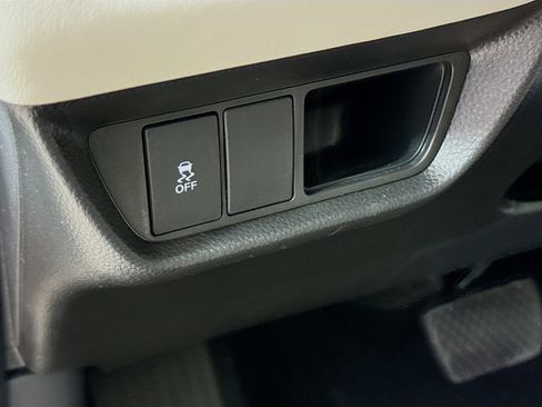 New 2026 Honda HR-V LX image 9