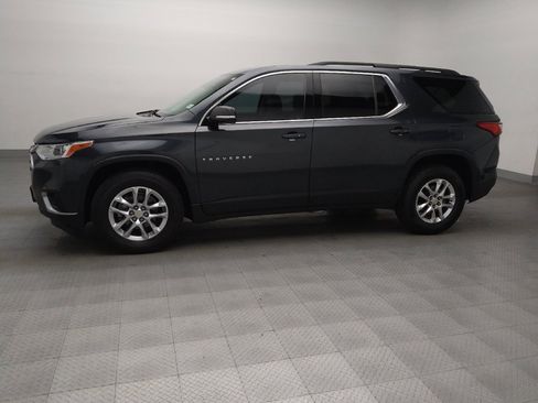 Used 2020 Chevrolet Traverse LT w/ Driver Confidence II Package image 2