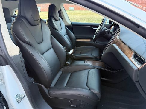 Used 2018 Tesla Model S 100D image 31