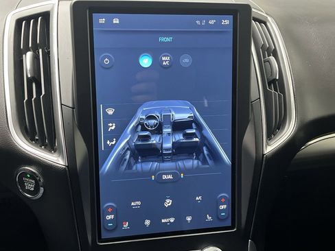 Certified 2024 Ford Edge Titanium image 19