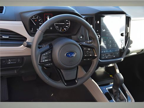 Used 2025 Subaru Forester Premium image 9