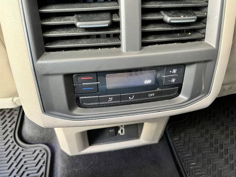 Used 2018 Volkswagen Atlas SE AWD/4WD image 23