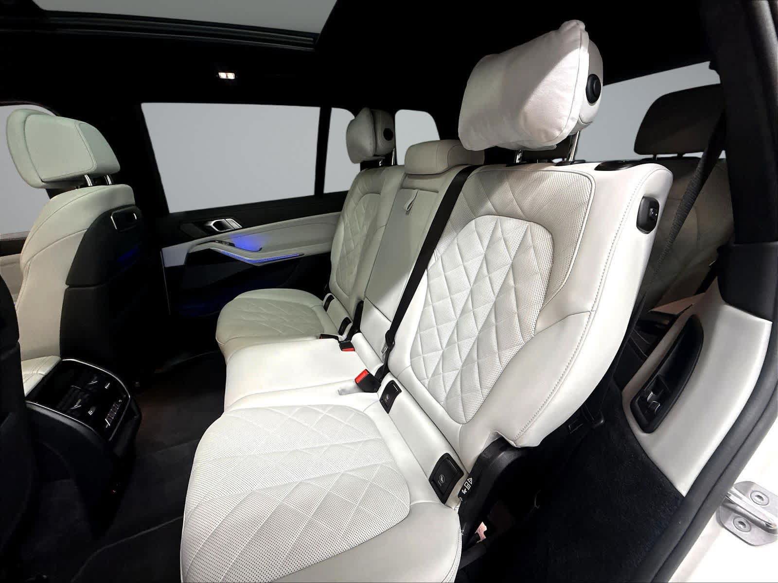 Used 2024 BMW X7 xDrive40i w/ M Sport Package AWD/4WD image 24