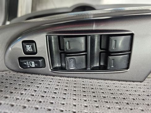 Used 2006 Toyota Sienna LE image 32