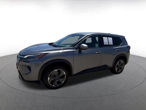 Used 2025 Nissan Rogue SV FWD image 8