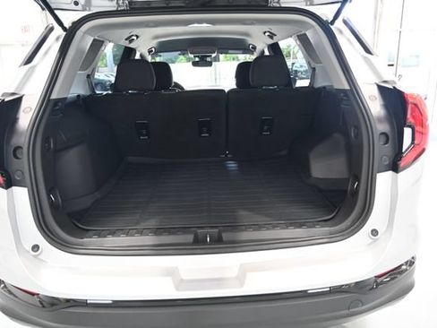 Used 2021 GMC Terrain SLE w/ Driver Convenience Package FWD image 27
