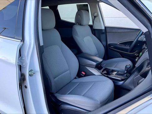 Used 2018 Hyundai Santa Fe Sport image 9