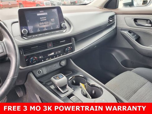 Used 2022 Nissan Rogue S image 15