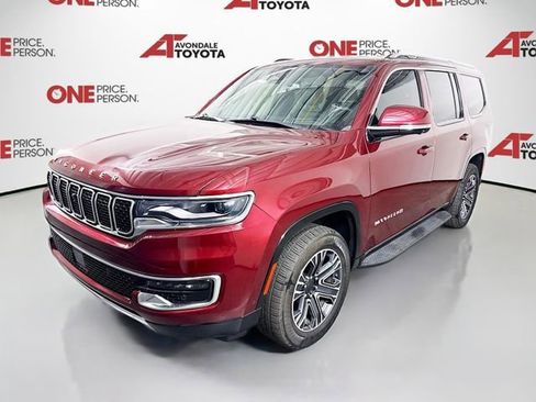 Used 2022 Jeep Wagoneer Series III w/ Convenience Group I AWD/4WD image 3