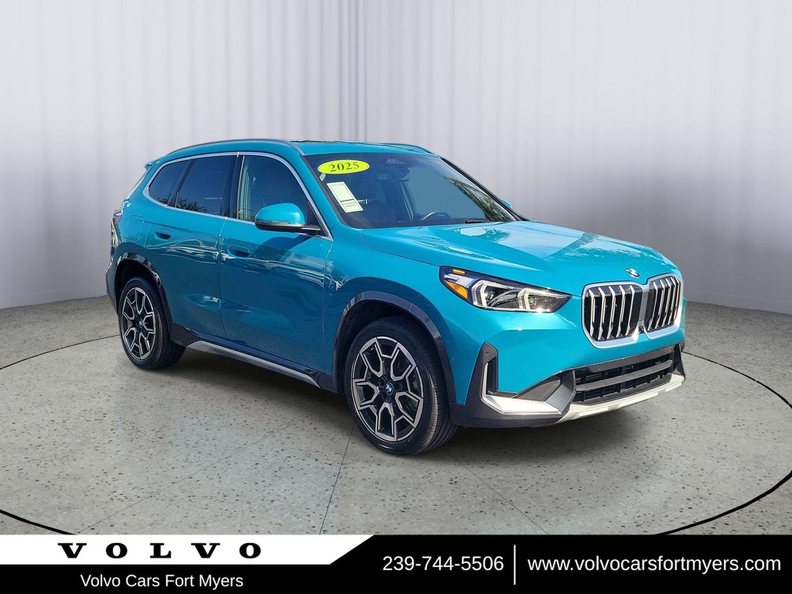 Used 2025 BMW X1 xDrive28i AWD/4WD image 1