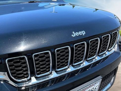 Used 2022 Jeep Grand Cherokee Limited RWD image 31