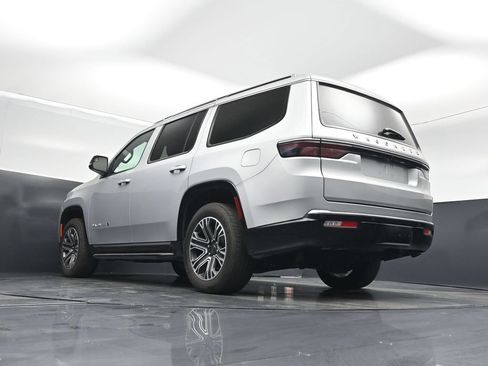 Used 2025 Jeep Wagoneer Series II AWD/4WD image 50