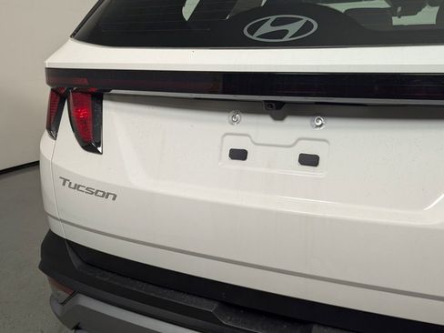 New 2026 Hyundai Tucson SE image 8