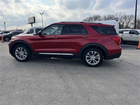 Used 2024 Ford Explorer Limited image 6