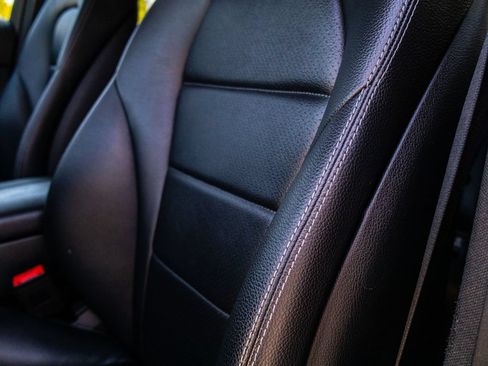 Used 2020 Mercedes-Benz GLC 300 image 16
