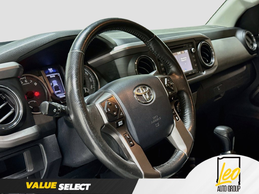 Used 2019 Toyota Tacoma SR5 AWD/4WD image 13