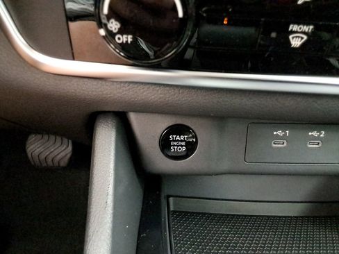 Used 2025 Nissan Rogue S image 26