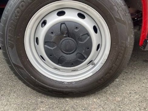 Used 2018 Ford Transit 150 XL image 28