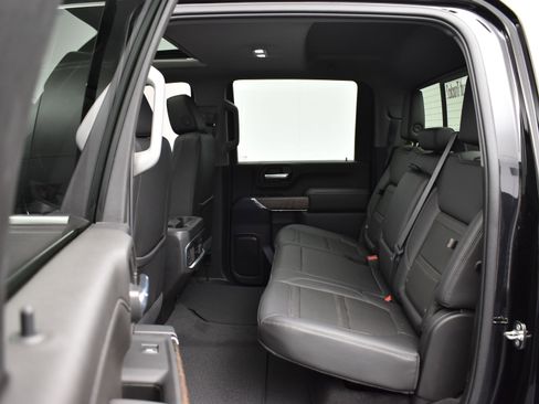 Used 2023 GMC Sierra 2500 Denali w/ Denali Ultimate Package image 10